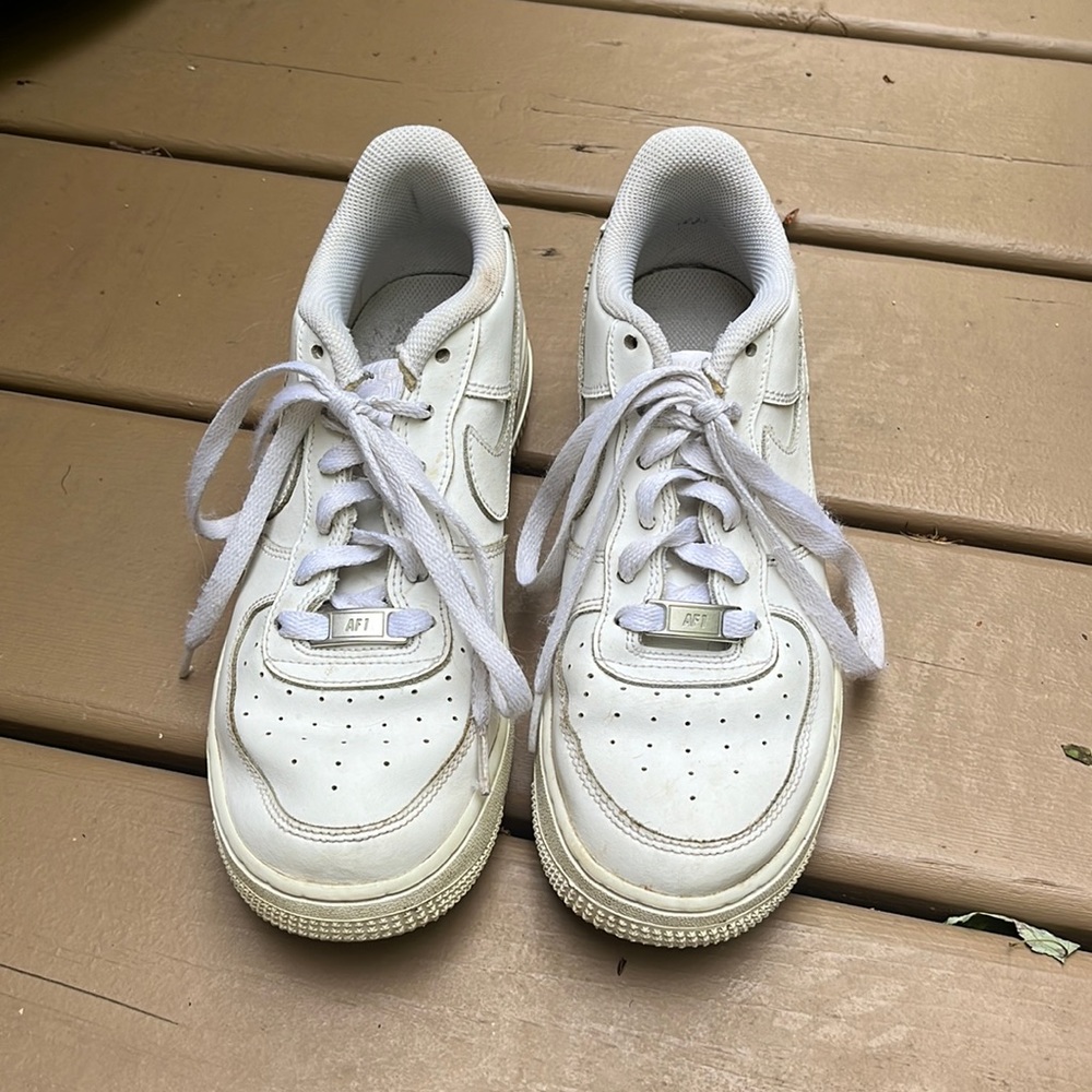Kids air force 1’s